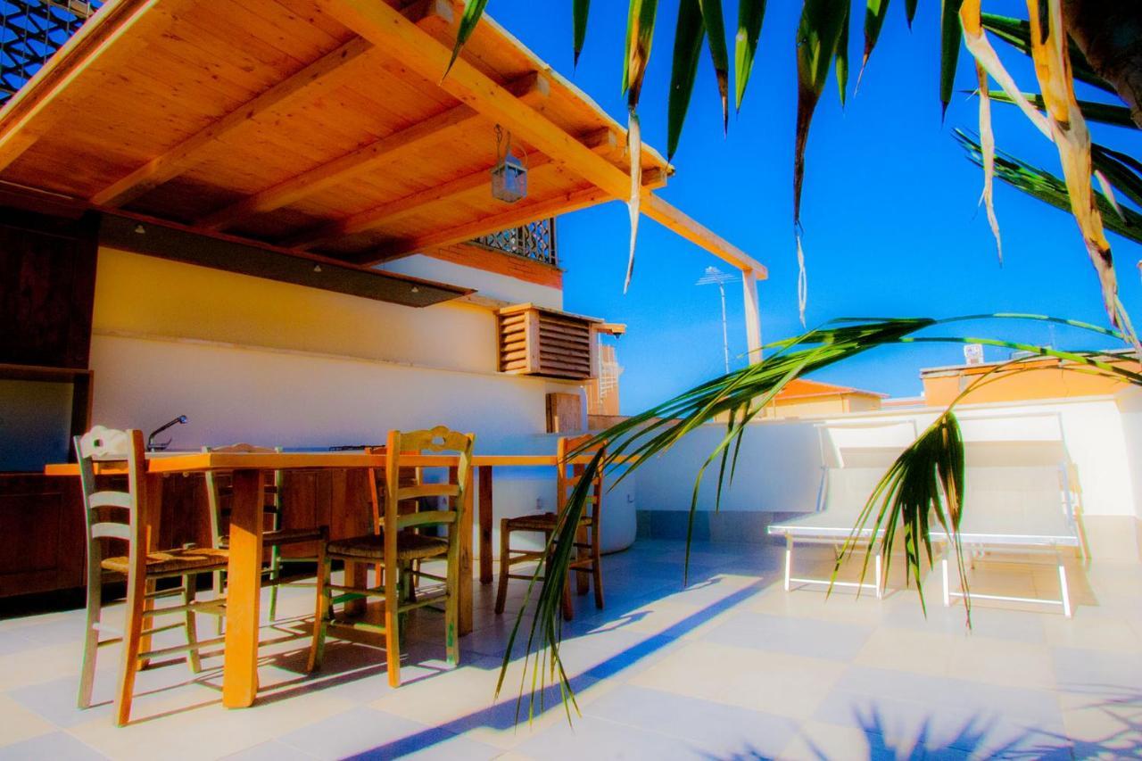 "Sea & Center" Free Beach, Wifi, Mini Pool, Roof Terrace, Ladispoli, Rome מראה חיצוני תמונה